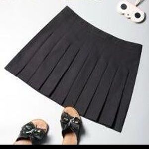 SHEIN Black Pleated Skirt